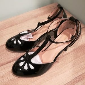 Black High Heel Ankle Strap Pumps size 7.5